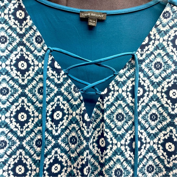 Lane Bryant Blue White Diamond Print Lace Up V-Neck Sleeveless Top Sz 22/24 - Picture 6 of 6